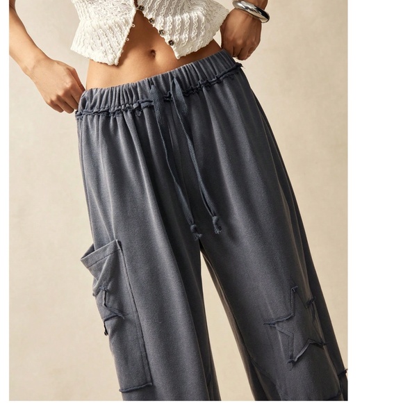 Solid Star Patch Stretchy Waist Pocket Jogger Pants - Picture 3 of 6